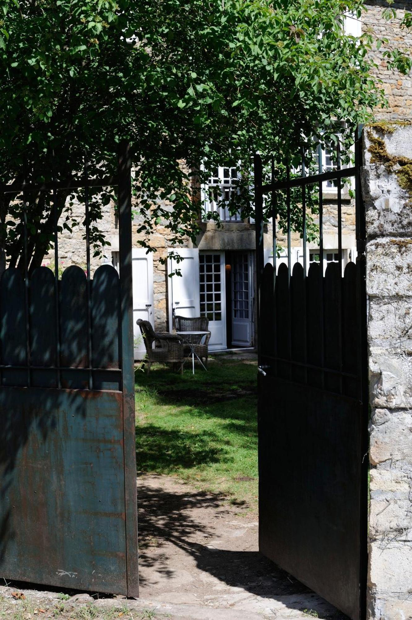Maison d'Hôtes La Singulière Severac-d'Aveyron Exterior foto